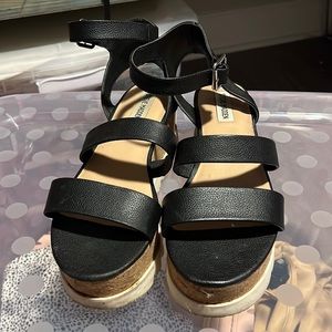 Steve Madden platform sandals